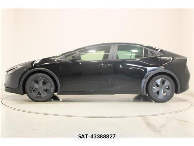 Toyota PRIUS 2023-03 8246366-8