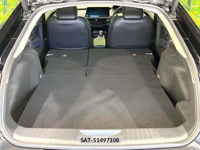 Toyota PRIUS 2023-06 8246353-9