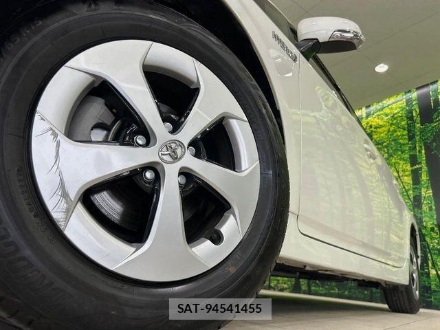 Toyota PRIUS 2013-06 8246386-12