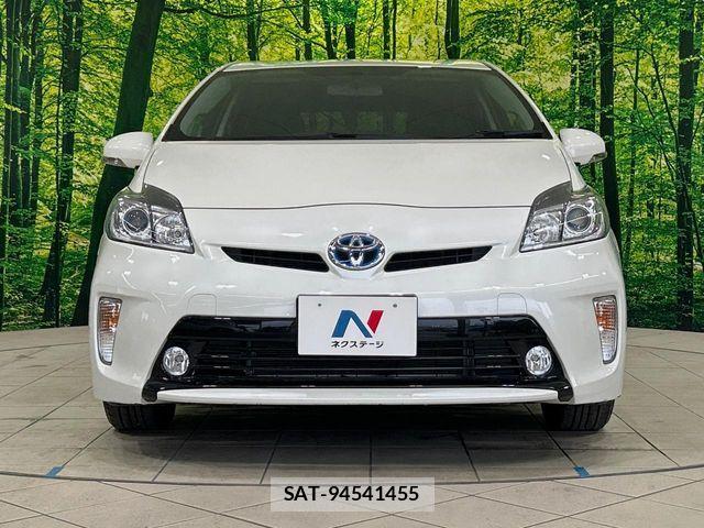 Toyota PRIUS 2013-06 8246386-13