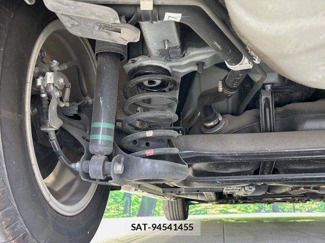 Toyota PRIUS 2013-06 8246386-19