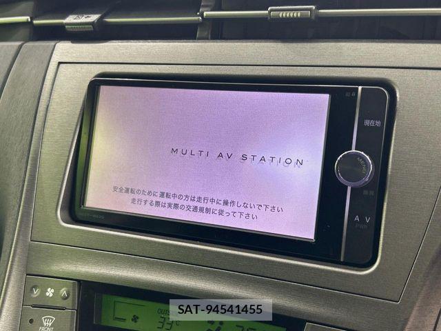 Toyota PRIUS 2013-06 8246386-2
