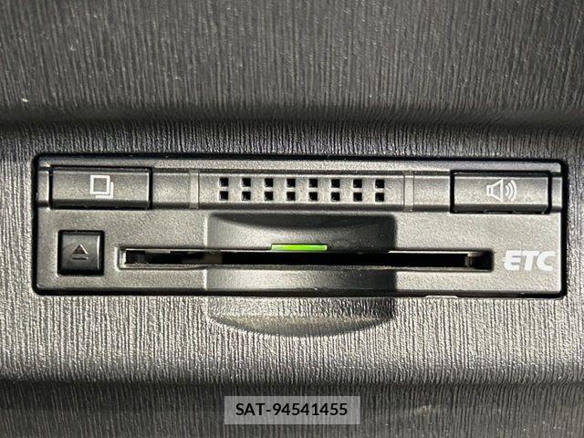Toyota PRIUS 2013-06 8246386-4