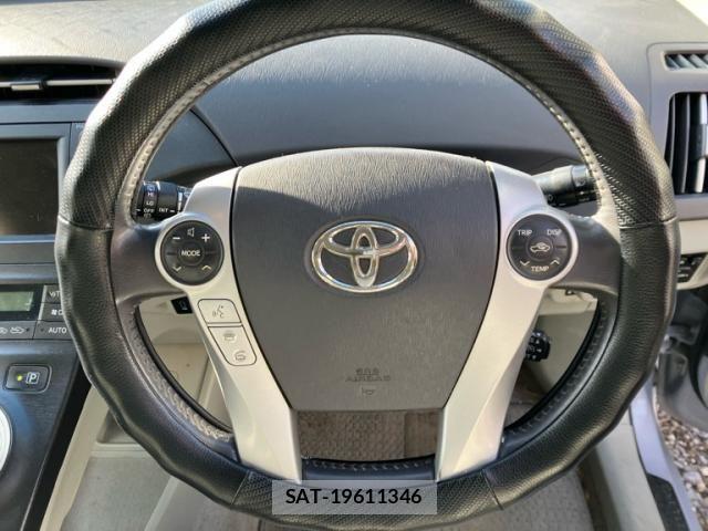 Toyota PRIUS 2009-07 8246410-14