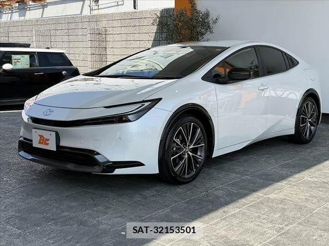 Toyota PRIUS 2023-10 8246363-9