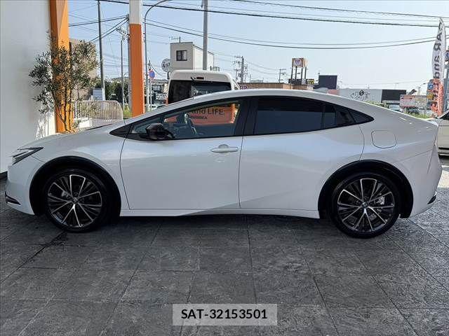 Toyota PRIUS 2023-10 8246363-10
