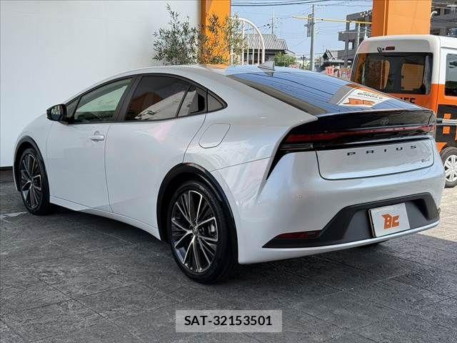 Toyota PRIUS 2023-10 8246363-12