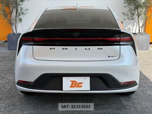 Toyota PRIUS 2023-10 8246363-13