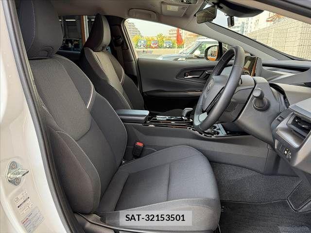 Toyota PRIUS 2023-10 8246363-15