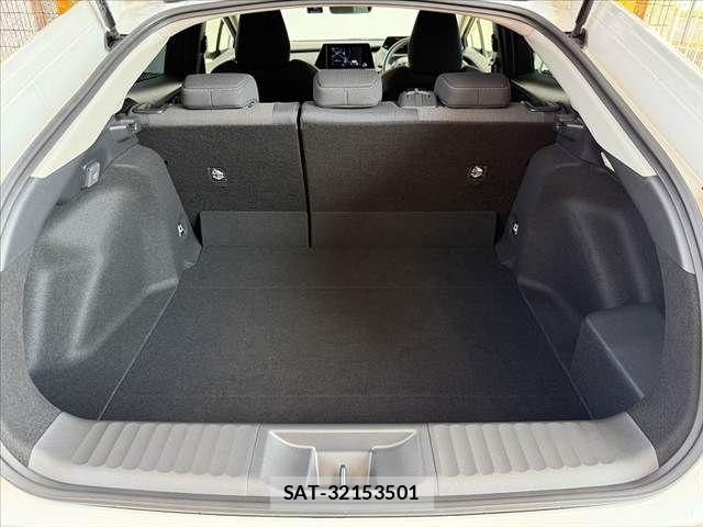 Toyota PRIUS 2023-10 8246363-19