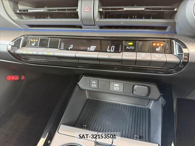 Toyota PRIUS 2023-10 8246363-25