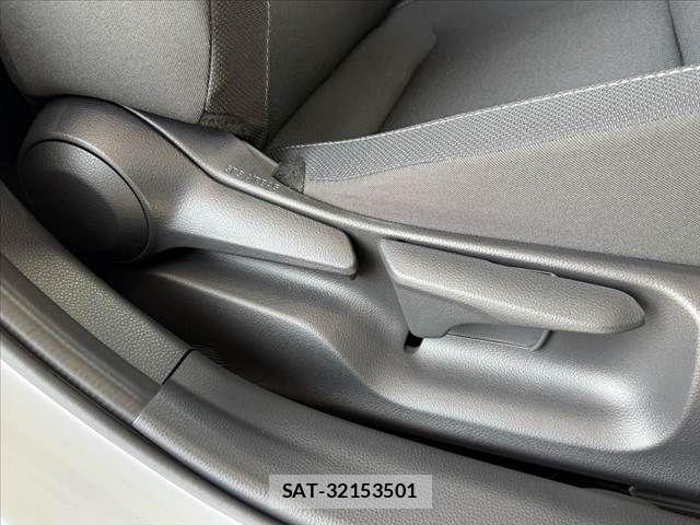 Toyota PRIUS 2023-10 8246363-28