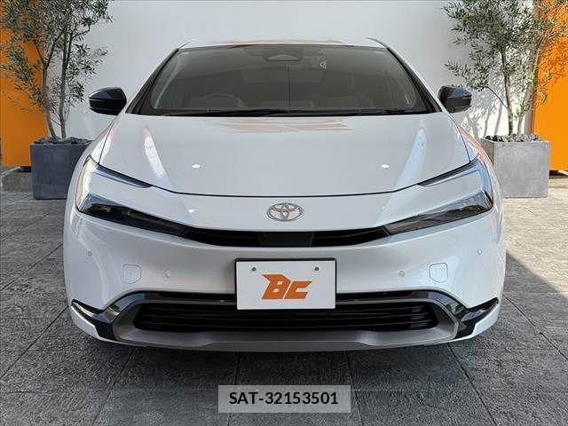 Toyota PRIUS 2023-10 8246363-8