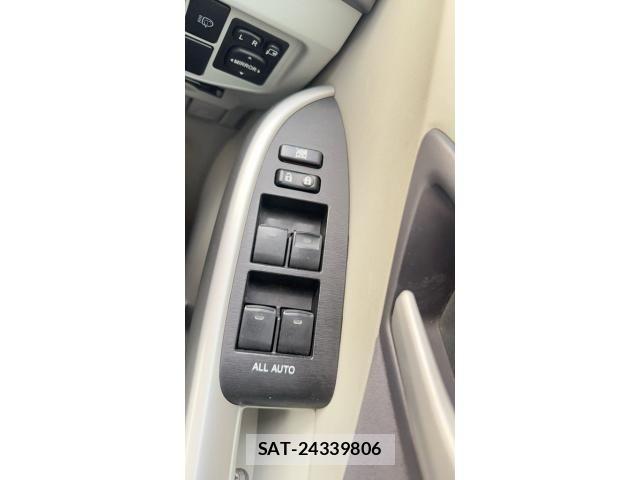 Toyota PRIUS 2010-06 8246408-10