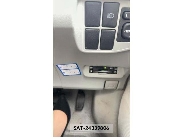 Toyota PRIUS 2010-06 8246408-12