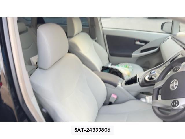 Toyota PRIUS 2010-06 8246408-13