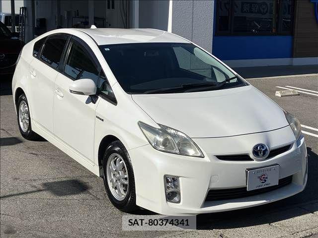 Toyota PRIUS 2011-08 8246394-14