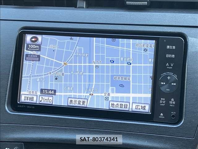 Toyota PRIUS 2011-08 8246394-2