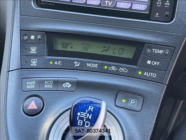 Toyota PRIUS 2011-08 8246394-5