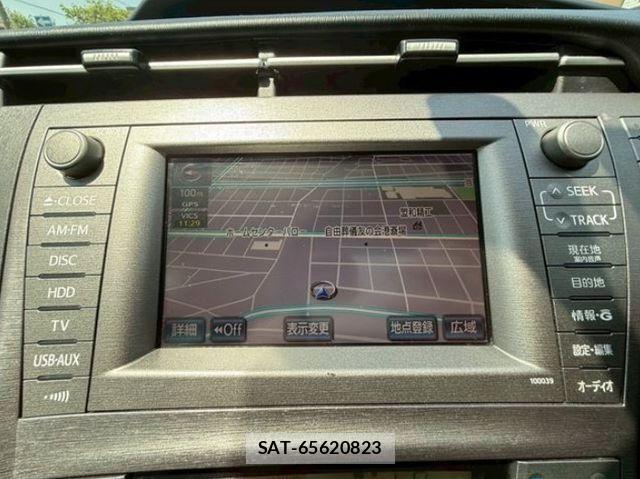 Toyota PRIUS 2015-03 8246398-14