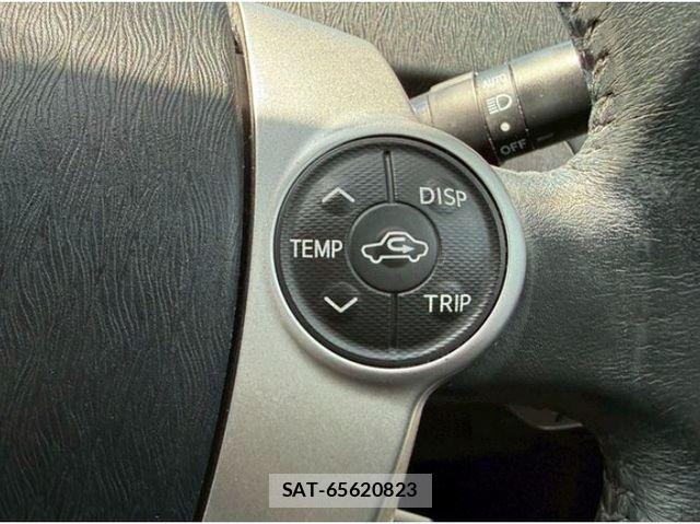Toyota PRIUS 2015-03 8246398-21