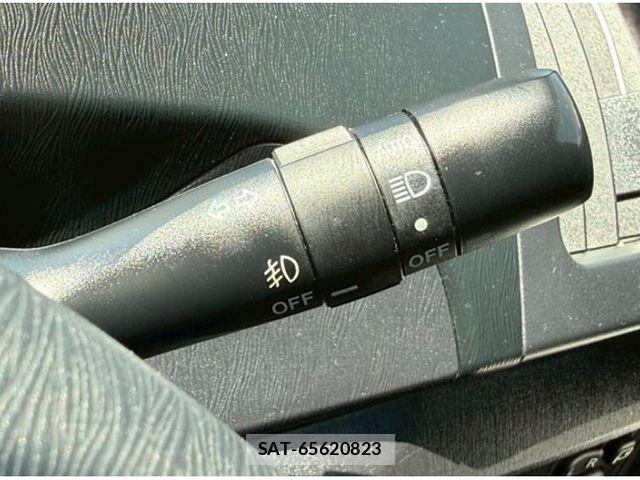 Toyota PRIUS 2015-03 8246398-23