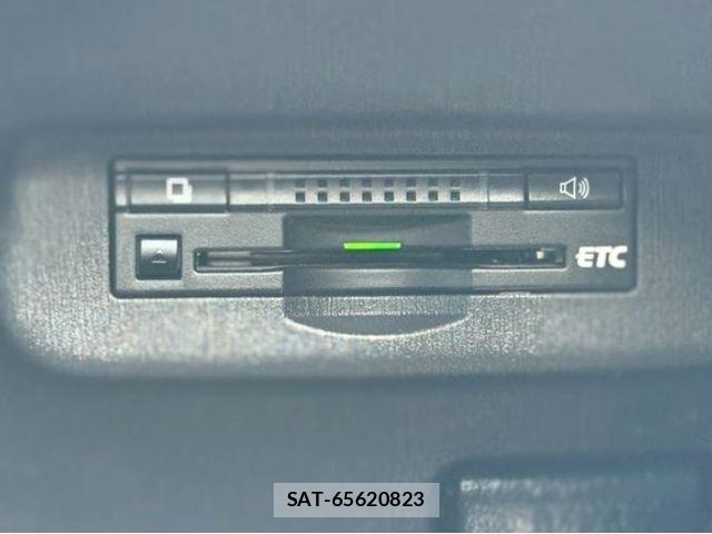 Toyota PRIUS 2015-03 8246398-25