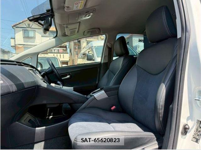 Toyota PRIUS 2015-03 8246398-6