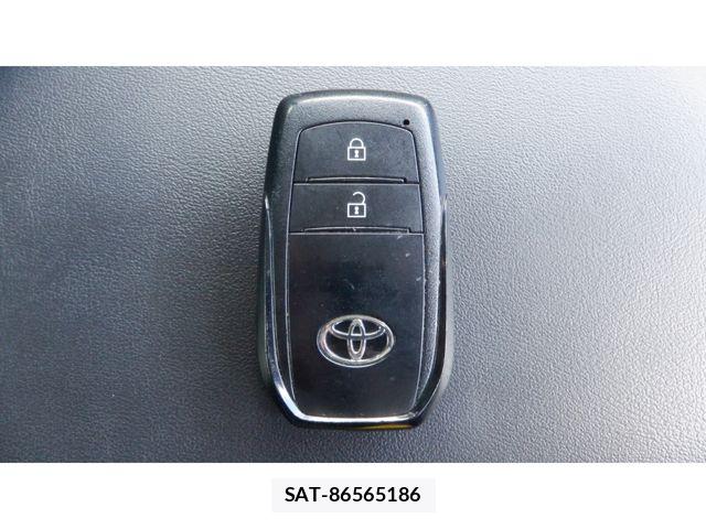 Toyota PRIUS 2023-11 8246373-25