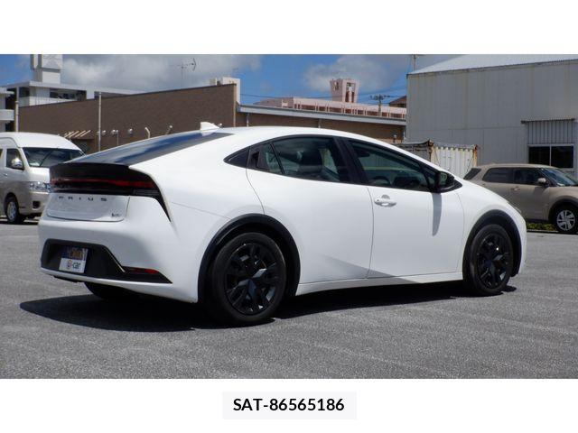 Toyota PRIUS 2023-11 8246373-2