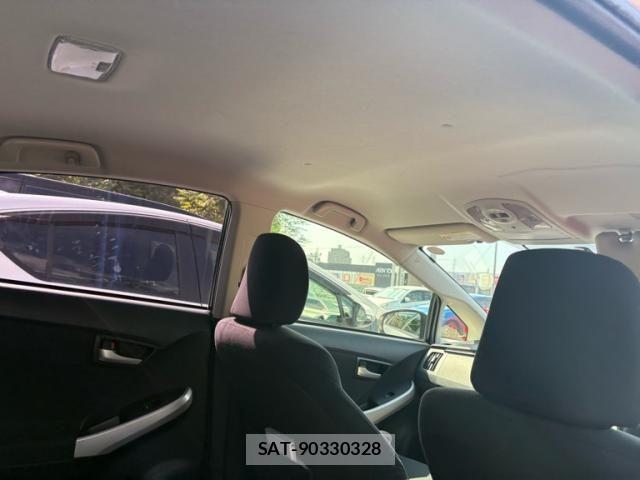 Toyota PRIUS 2012-08 8246403-9