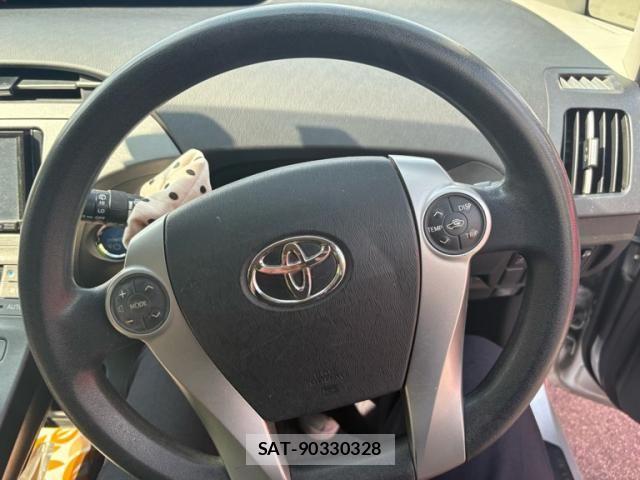 Toyota PRIUS 2012-08 8246403-16
