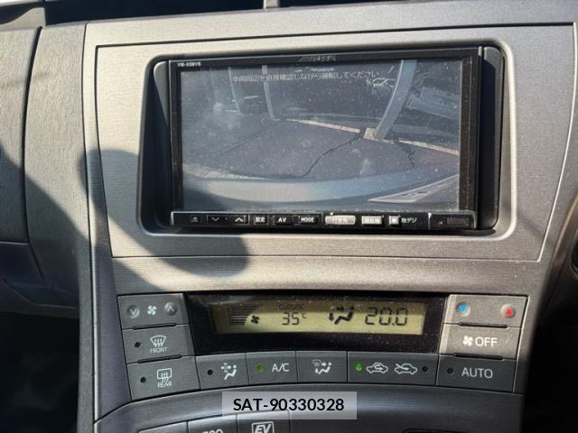 Toyota PRIUS 2012-08 8246403-20