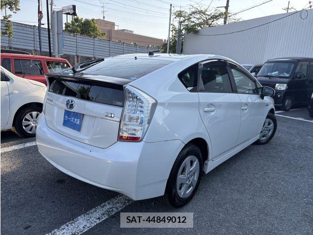 Toyota PRIUS 2009-11 8246401-3