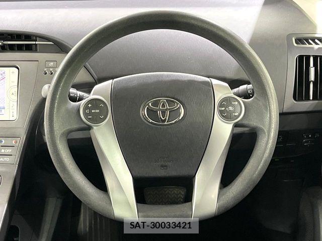 Toyota PRIUS 2013-01 8246396-10