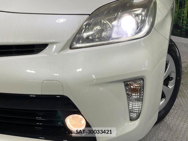 Toyota PRIUS 2013-01 8246396-11