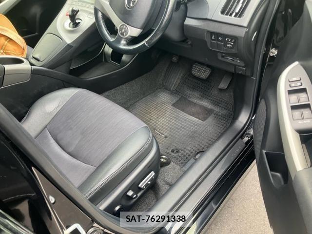 Toyota PRIUS 2012-07 8246393-9
