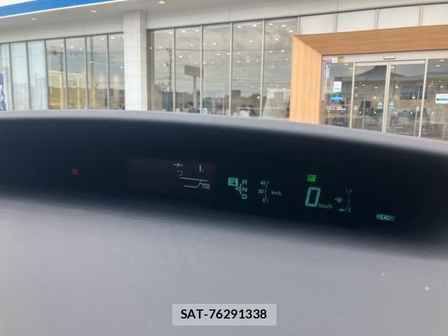 Toyota PRIUS 2012-07 8246393-13