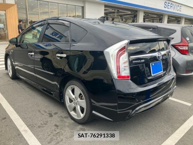 Toyota PRIUS 2012-07 8246393-3