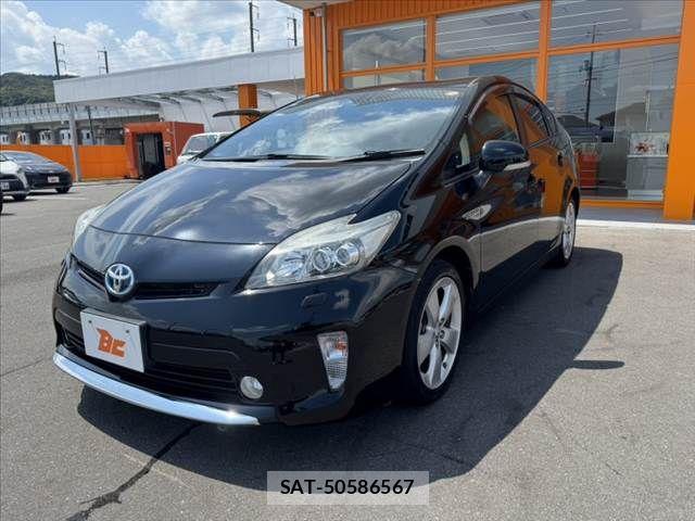 Toyota PRIUS 2014-02 8246389-9