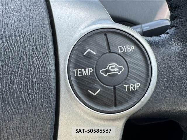 Toyota PRIUS 2014-02 8246389-24