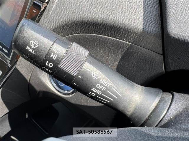 Toyota PRIUS 2014-02 8246389-25