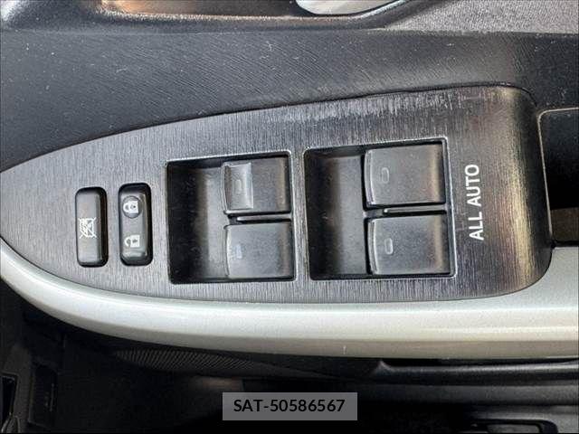 Toyota PRIUS 2014-02 8246389-29