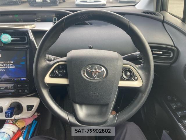 Toyota PRIUS 2017-08 8246391-11