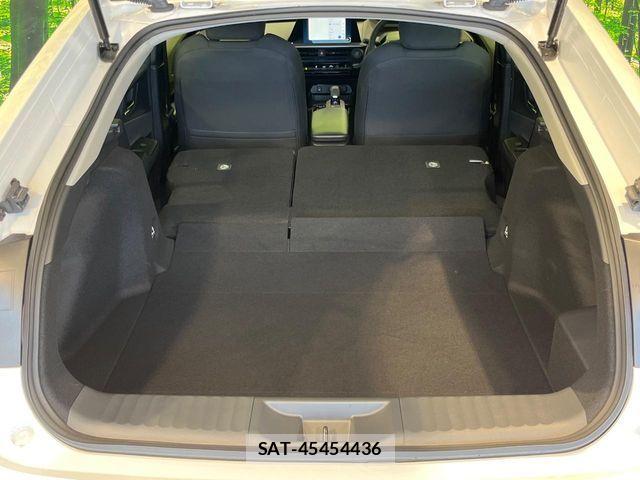 Toyota PRIUS 2025-07 8246360-9
