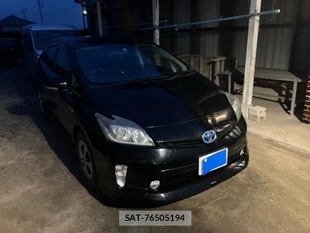Toyota PRIUS 2014-01 8246412-0