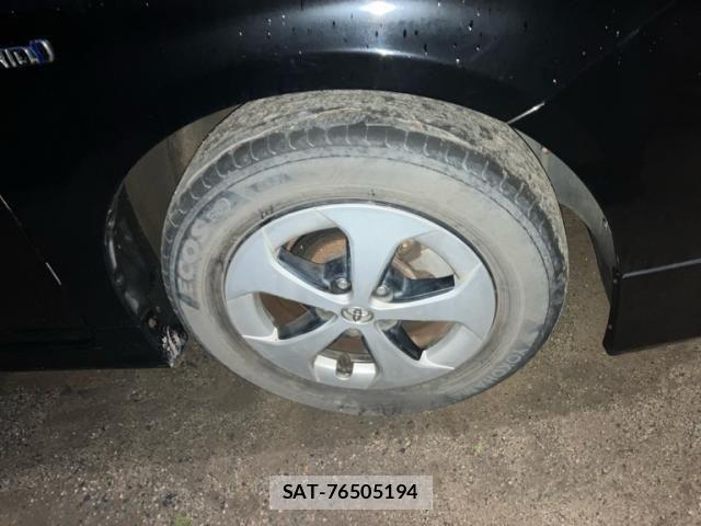 Toyota PRIUS 2014-01 8246412-4