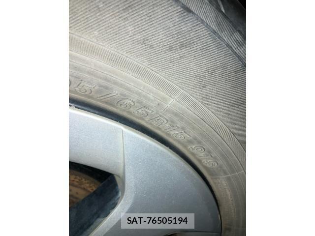 Toyota PRIUS 2014-01 8246412-8