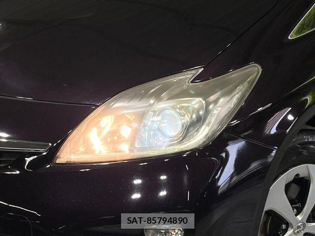 Toyota PRIUS 2012-08 8246395-11