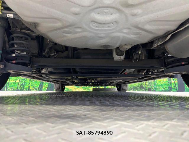 Toyota PRIUS 2012-08 8246395-19